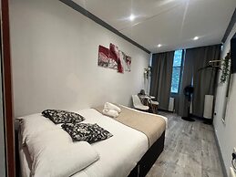 Amsterdam Hotel