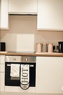 Bv Comfy Basement Apartment At Conditioning House