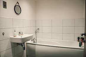 Bv Comfy Basement Apartment At Conditioning House