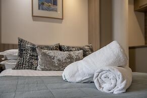 Chocolets - The Kitkat Suite