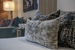 Chocolets - The Kitkat Suite