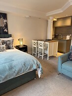 Chocolets - The Kitkat Suite