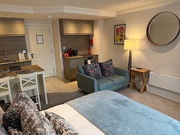 Chocolets - The Kitkat Suite