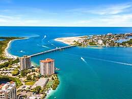 Island Beach Club 404