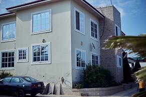 9 ROSES HOTEL