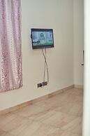 9 ROSES HOTEL