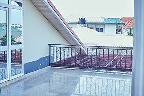 9 ROSES HOTEL
