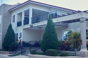 9 ROSES HOTEL