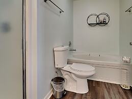 Palm Court Yacht Club #308