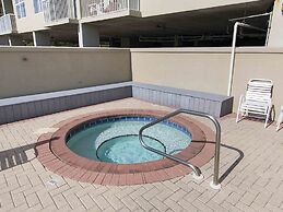 Palm Court Yacht Club #308