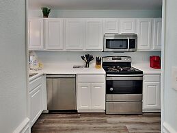 Palm Court Yacht Club #308