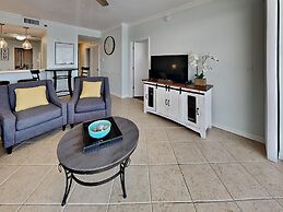 Palm Court Yacht Club #308