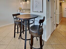 Palm Court Yacht Club #308