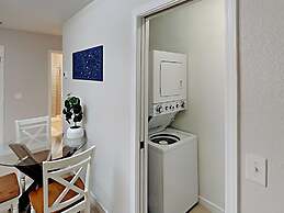 Cozy East Hill Getaway