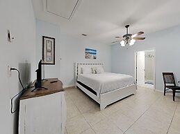 Suzwinks Beach House