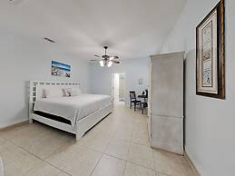 Suzwinks Beach House