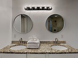 Silver Beach Towers #1404w