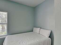 Dominica at Port-o-call