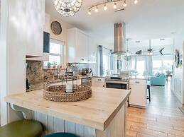 The Key Lime Cottage