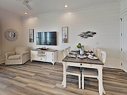 West Side Cottages #N - Robin's Nest