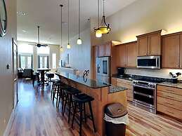 Historic Aragon Executive Apartment