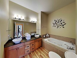 Historic Aragon Executive Apartment