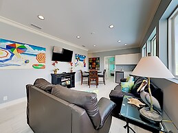 Mural Manor on Ponce