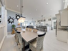 Mural Manor on Ponce