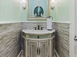 Mural Manor on Ponce