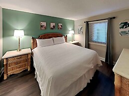 Destin Beach Club #211 - Good Times & Tan Lines