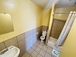 Royal Palms Motel & RV Park