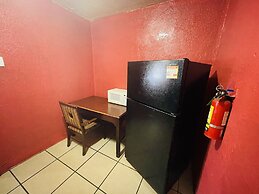 Royal Palms Motel & RV Park