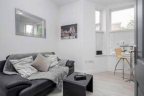 Bedford Park St Michaels1 by Homely Spaces 1BR Apt