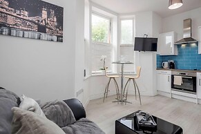 Bedford Park St Michaels1 by Homely Spaces 1BR Apt