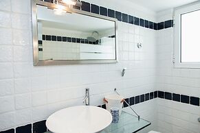 Gorgeous apartment in Piraeus