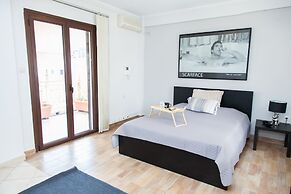 Gorgeous apartment in Piraeus