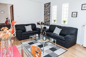 Gorgeous apartment in Piraeus