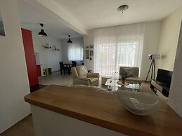 Kuca za Odmor u Kastelima s Pogledom na More