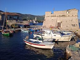 Kuca za Odmor u Kastelima s Pogledom na More