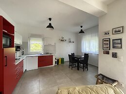 Kuca za Odmor u Kastelima s Pogledom na More