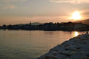 Kuca za Odmor u Kastelima s Pogledom na More