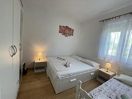 Kuca za Odmor u Kastelima s Pogledom na More