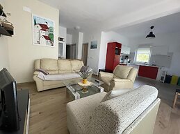 Kuca za Odmor u Kastelima s Pogledom na More