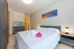 Rivoltella Apt With Pool 600m From Lake