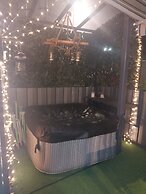 Charming 2-bed Apartment in Eastleigh