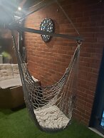 Charming 2-bed Apartment in Eastleigh