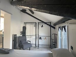 Rooftop Openspace With Balconies, Parking and bbq