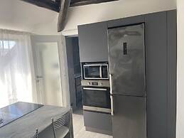 Rooftop Openspace With Balconies, Parking and bbq