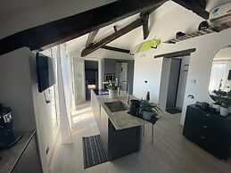 Rooftop Openspace With Balconies, Parking and bbq