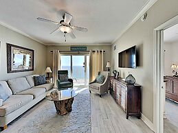 Crystal Shores West by Southern Vacation Rentals